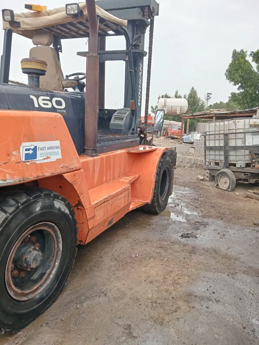 فورك لفت 16 طن — دوسان · D160S-5 · 2008 · اصفر — صورة 6 من 6