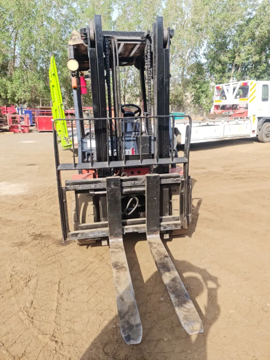 فورك لفت 3 طن — إي بي · CPCD30T3 · 2021 · برتقالي · FL-3-9 — صورة 4 من 4
