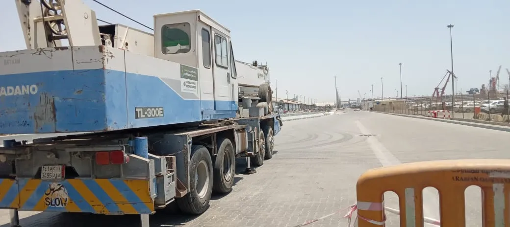 كرين 30 طن — تادانو · TL-300E · 2003 · ازرق/ابيض