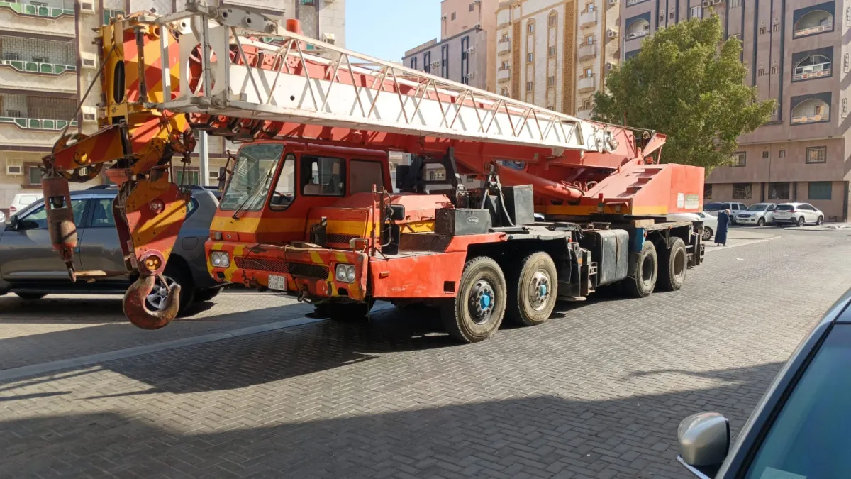 كرين 50 طن — تادانو · TG500E · 1990 · اصفر/برتقالي — صورة 4 من 6