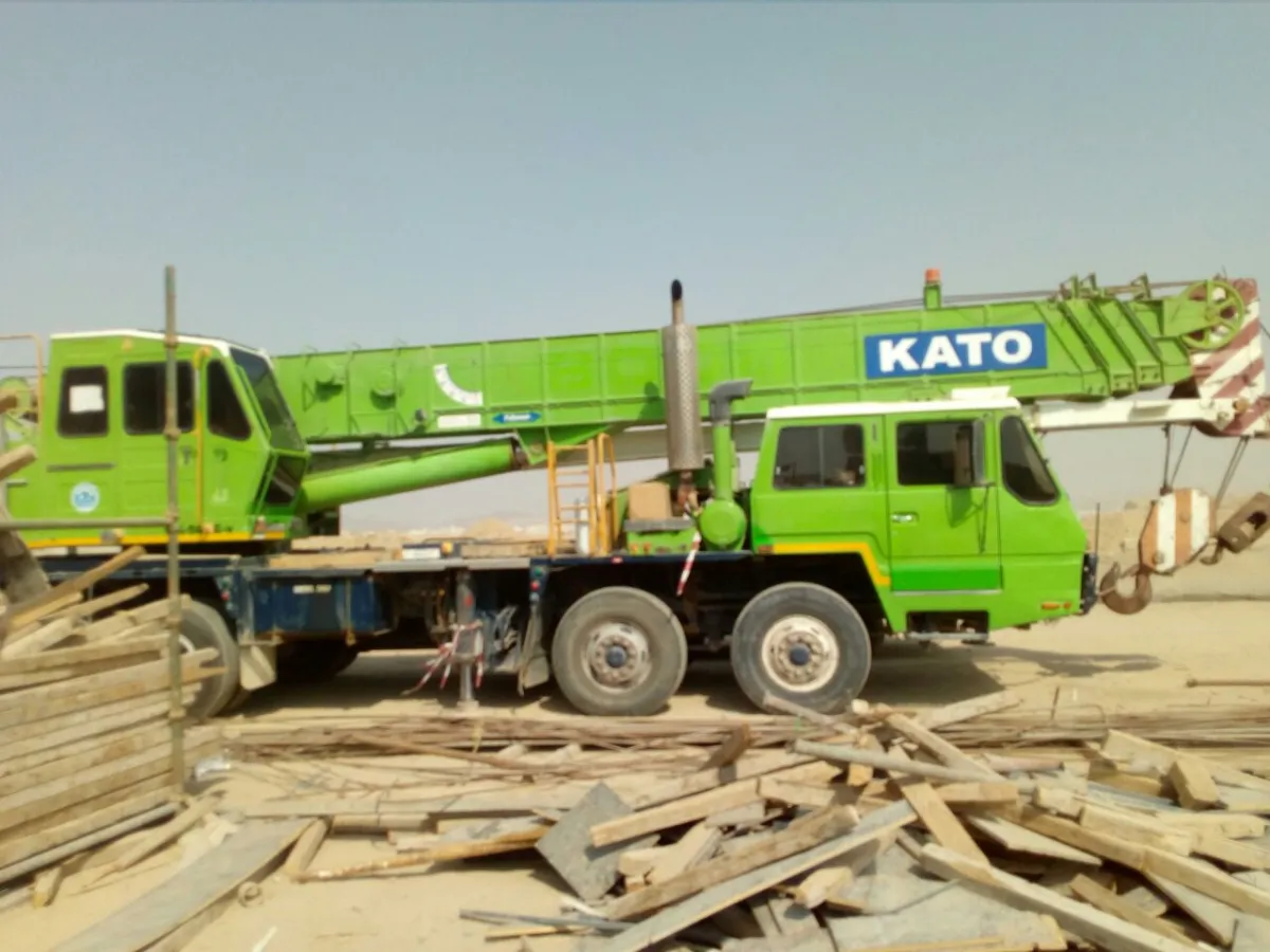كرين 50 طن — كاتو · NK500E-V · 2001 · اخضر/ابيض — صورة 4 من 6