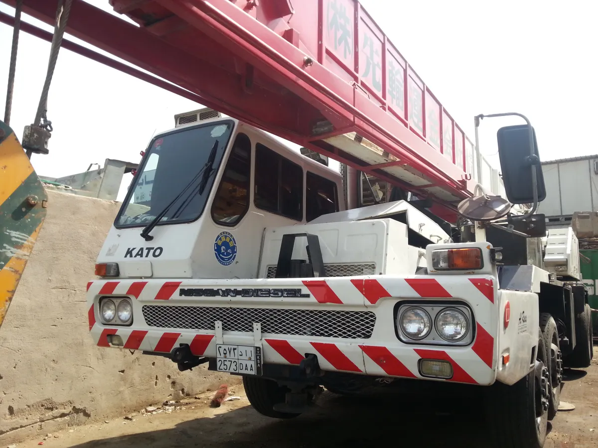 كرين 50 طن — كاتو · NK500E-V · 2001 · احمر