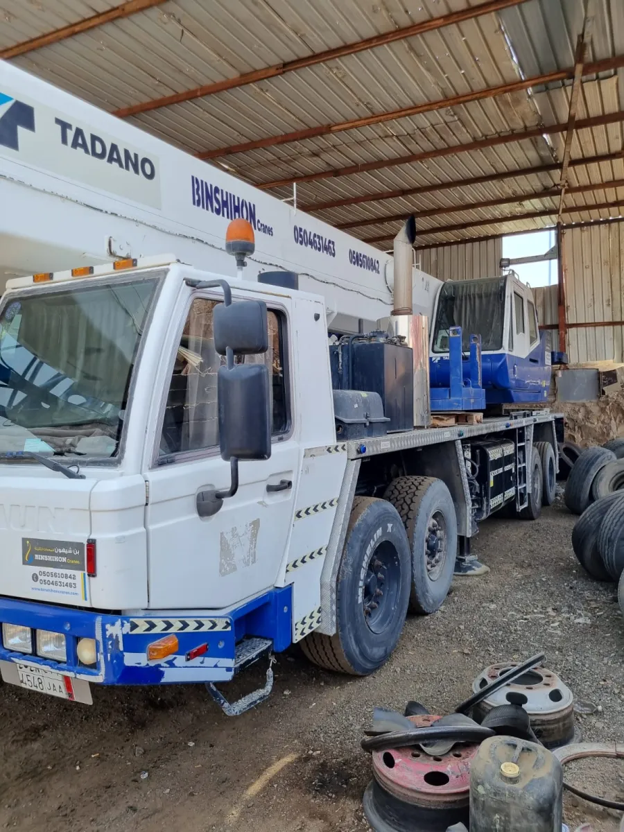 كرين 80 طن — تادانو · GT-800EX · 2009 · ابيض/ازرق — صورة 2 من 6