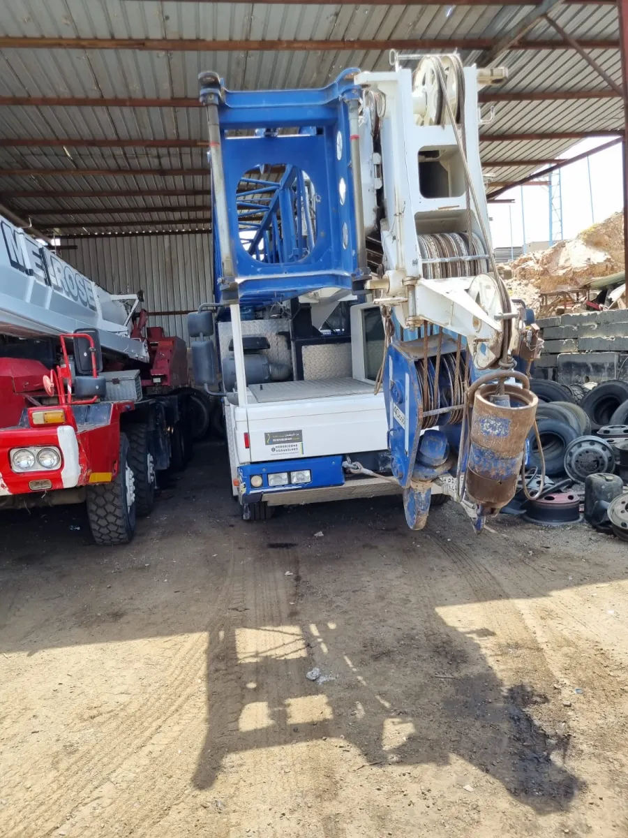 كرين 80 طن — تادانو · GT-800EX · 2009 · ابيض/ازرق — صورة 6 من 6